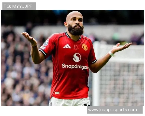 姆伯莫荣膺曼联对热刺比赛最佳球员引发球迷热议