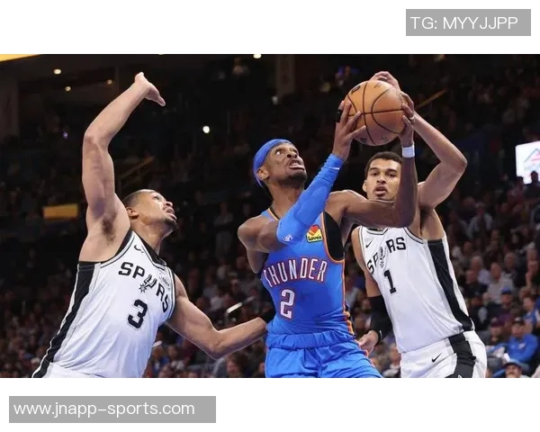 文班亚马表现平平17投7中仅得18分6篮板正负值惨淡18引发热议